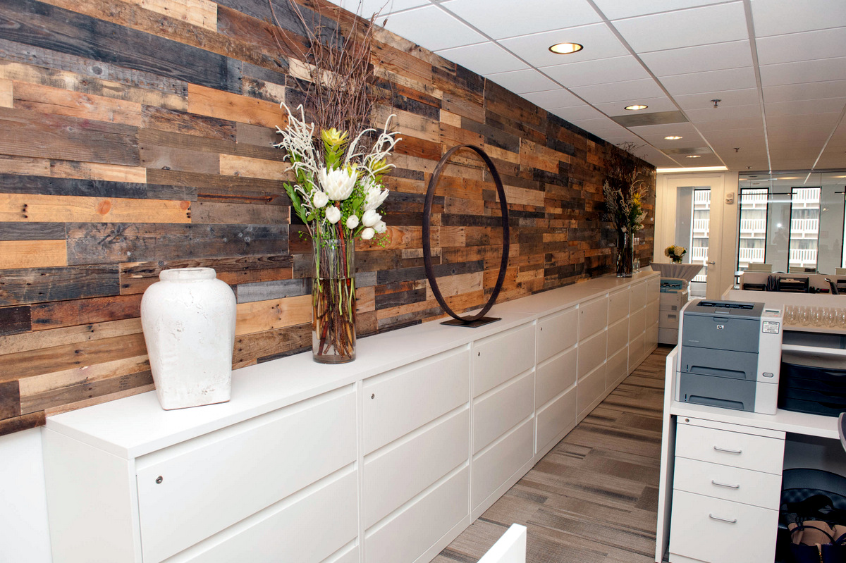 Easy Install Pallet Wood Wall - Sustainable Lumber Company