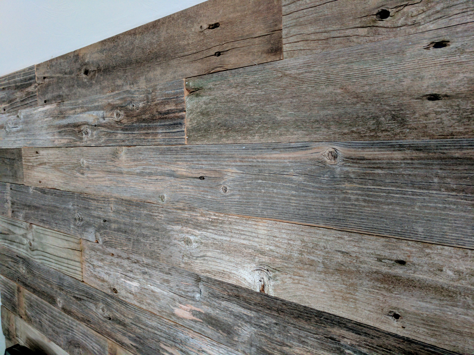 Reclaimed Wind Fence Wall Planks Sustainable Lumber Company Gray Reclaimed Wood Wall