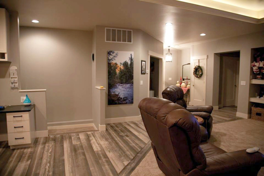 Grey barnwood flooring - Sustainable Lumber Company