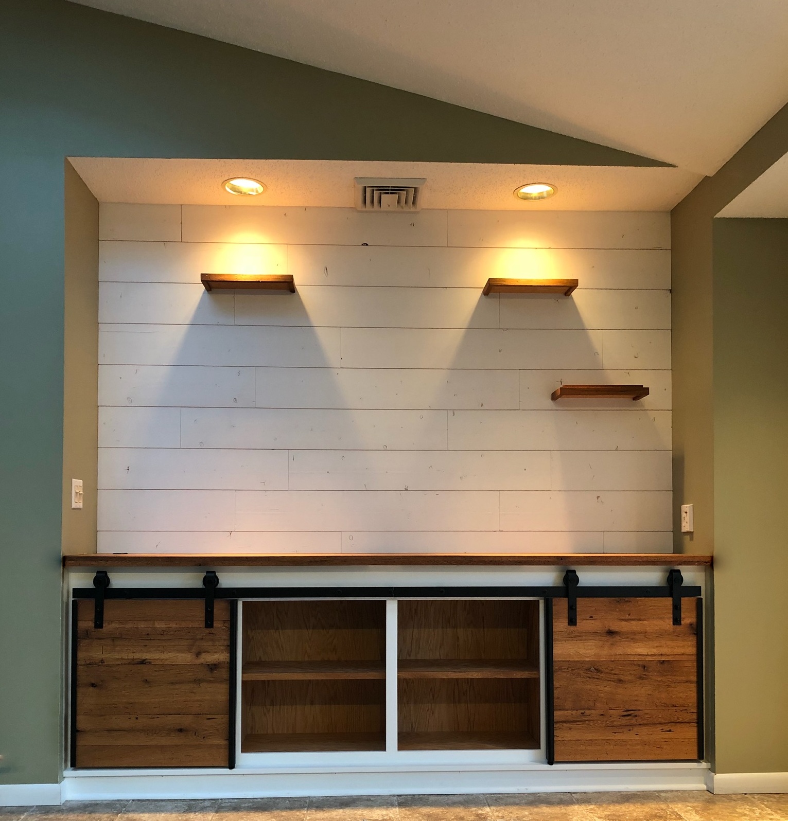 Video Of Farmhouse Wall Paneling Sustainable Lumber Co