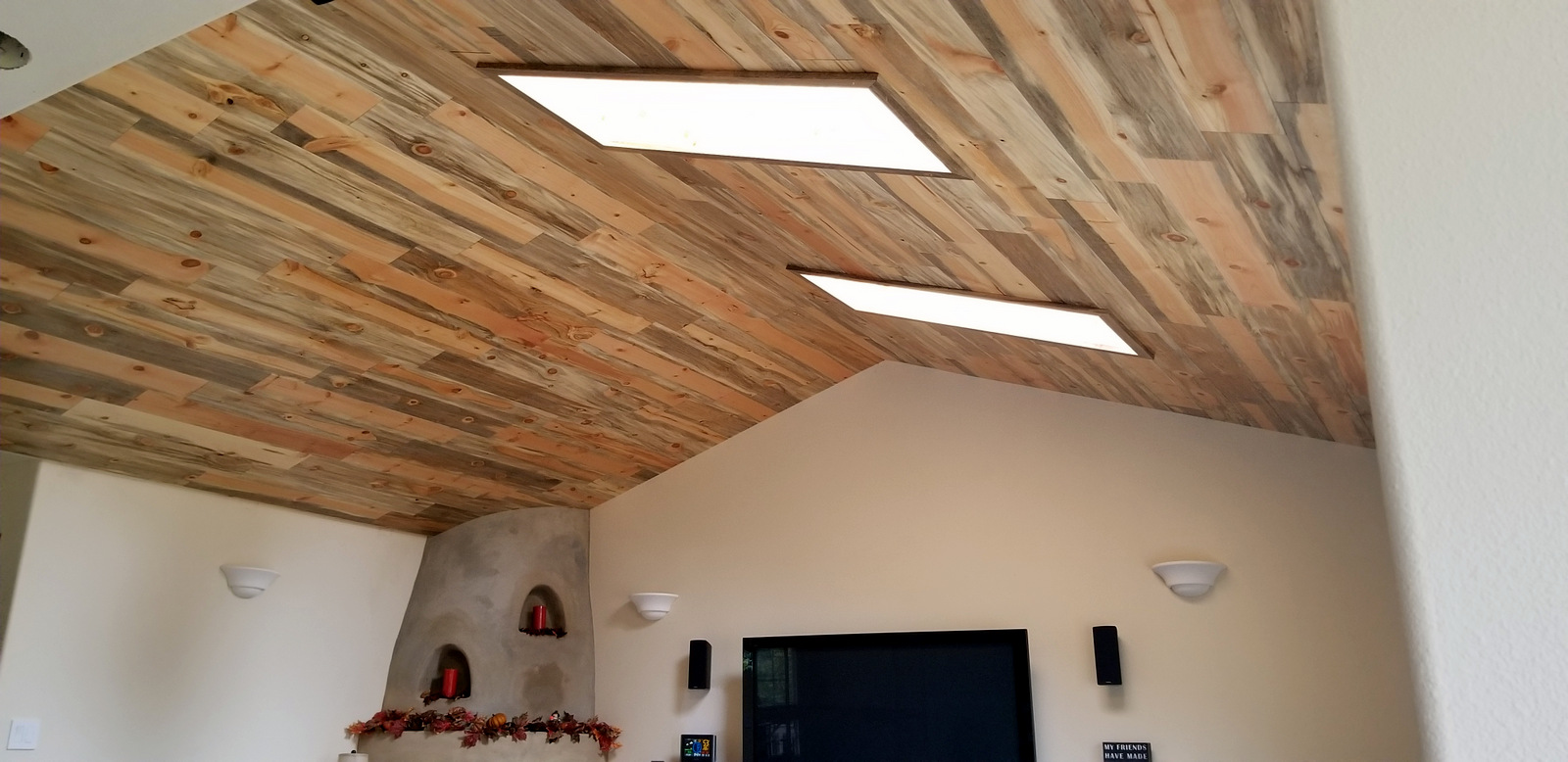 Blue Stain Pine Wood Ceiling Wood Planks For Ceiling